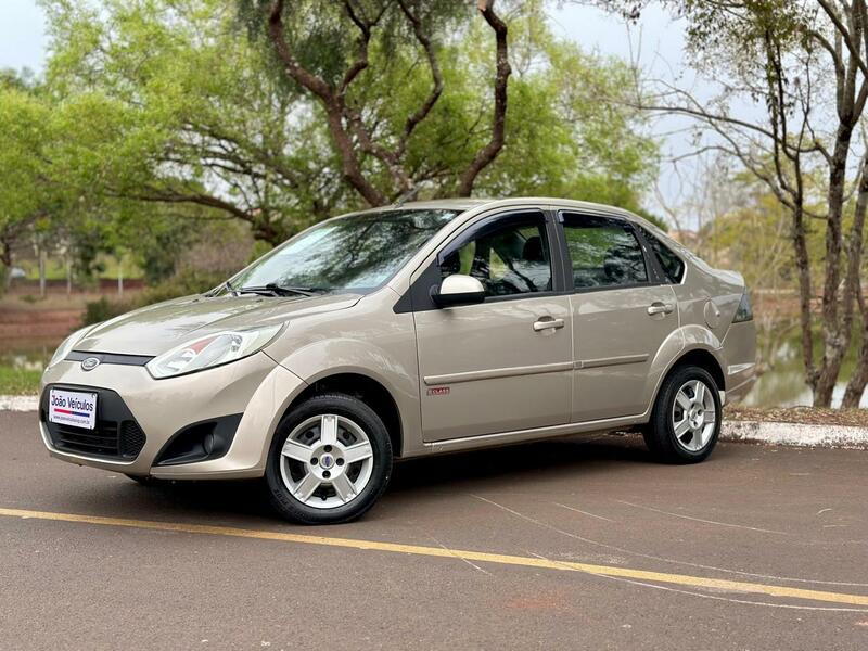 FIESTA 1.6 SEDAN 